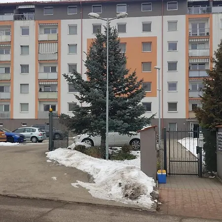 Apartman Zvolen Апартаменты